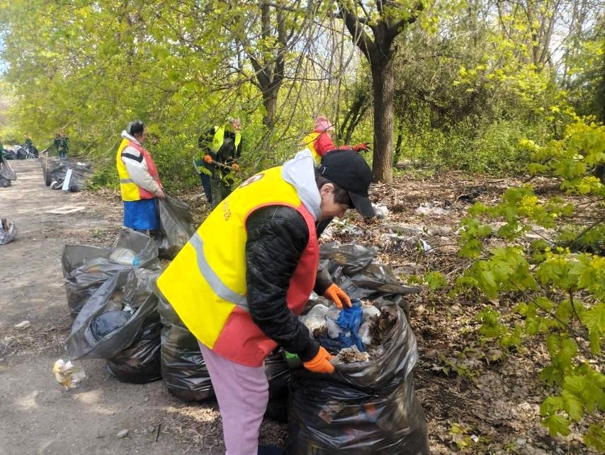 В Одессе в Пересыпском районе ликвидировали масштабные стихийные свалки В Одессе в Пересыпском районе ликвидировали масштабные стихийные свалки