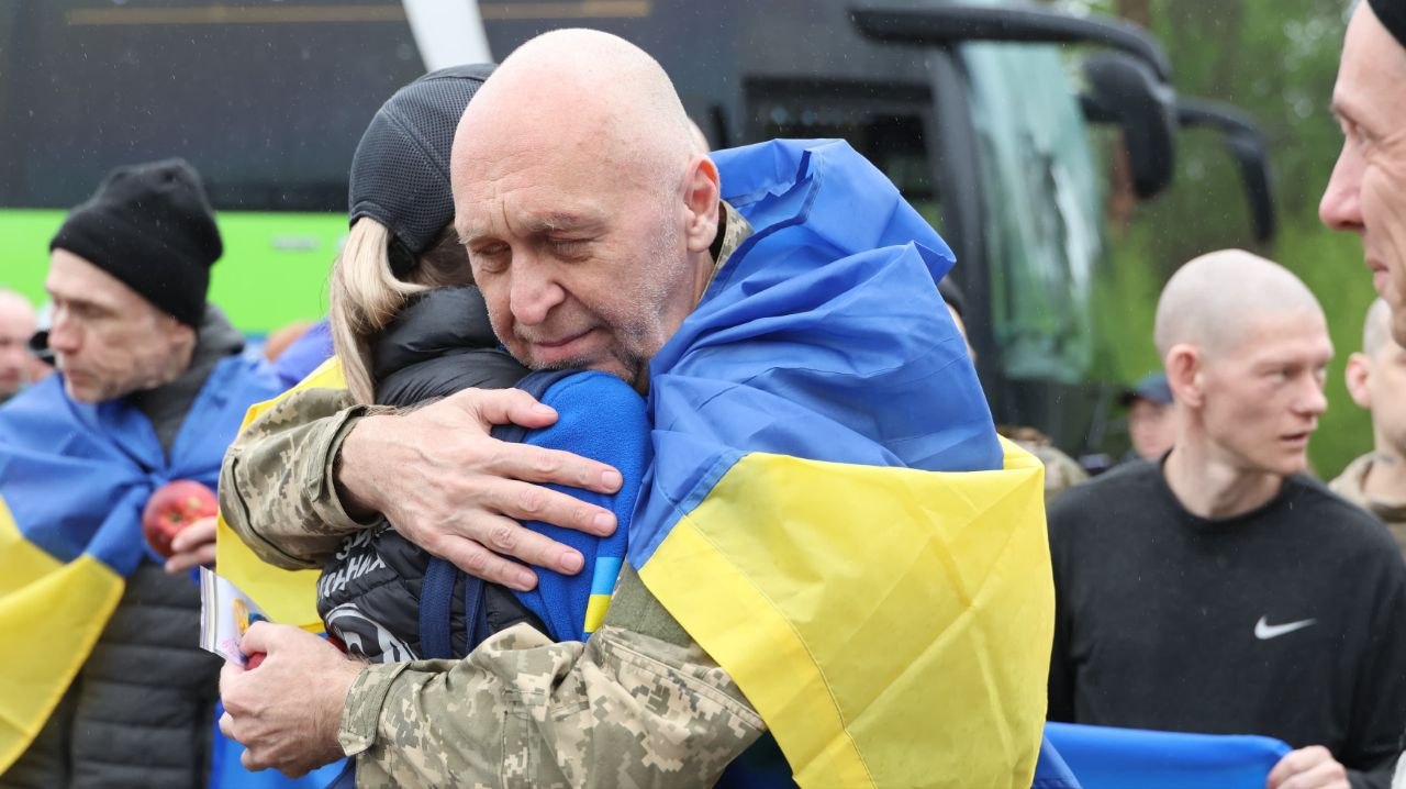 П’ятеро українських захисників з Одещини повернулися з полону П’ятеро українських захисників з Одещини повернулися з полону
