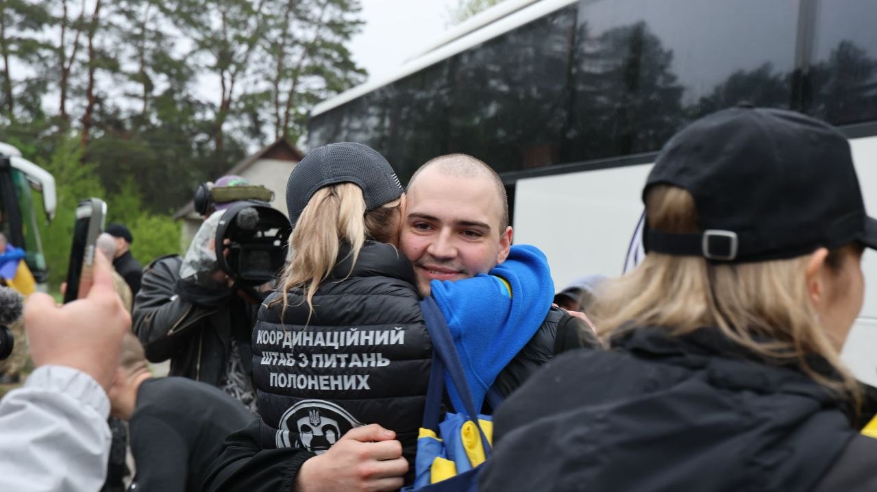 П’ятеро українських захисників з Одещини повернулися з полону П’ятеро українських захисників з Одещини повернулися з полону