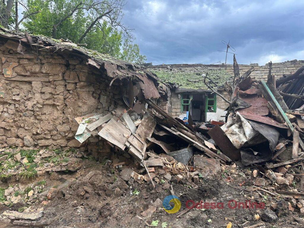 Разрушенные дома и сожженные автомобили: репортаж с мест ночных ударов по Одессе