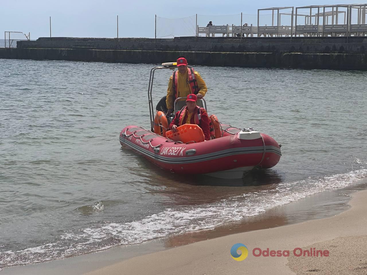 Подготовка пляжей к лету: в Одессе обследуют дно моря и разворачивают новые укрытия Подготовка пляжей к лету: в Одессе обследуют дно моря и разворачивают новые укрытия
