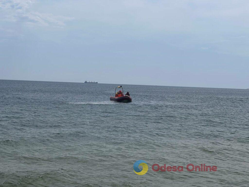 Підготовка пляжів до літа: в Одесі обстежують дно моря та розгортають нові укриття Подготовка пляжей к лету: в Одессе обследуют дно моря и разворачивают новые укрытия