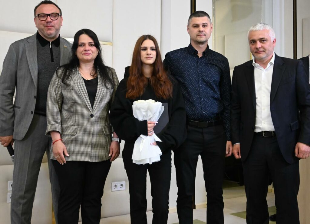 Одинадцять родин ВПО отримали житло в Одесі в межах благодійної ініціативи Одиннадцать семей ВПЛ получили жилье в Одессе в рамках благотворительной инициативы