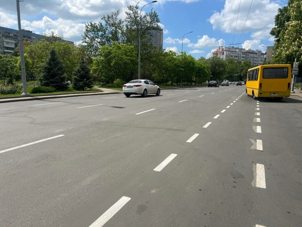В Одесі оновили дорожню розмітку на чотирьох жвавих локаціях В Одессе обновили дорожную разметку на четырех оживленных локациях