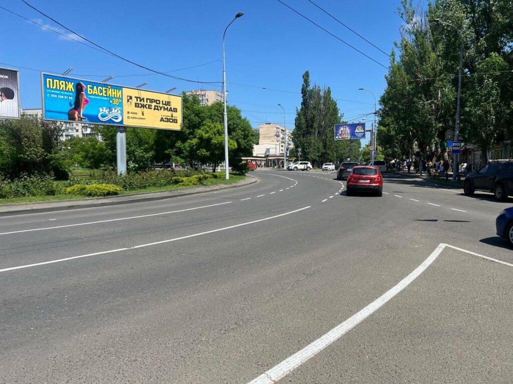 В Одесі оновили дорожню розмітку на чотирьох жвавих локаціях В Одессе обновили дорожную разметку на четырех оживленных локациях
