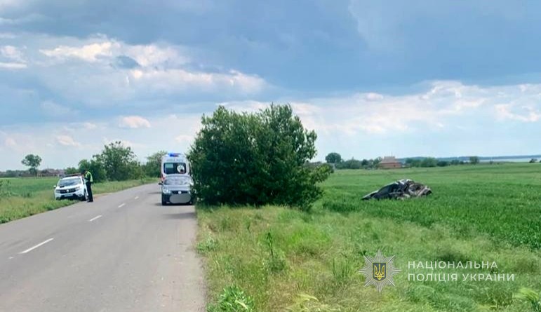 В Ізмаїльському районі легковик злетів у кювет і перекинувся – постраждали двоє людей В Ізмаїльському районі легковик злетів у кювет і перекинувся – постраждали двоє людей