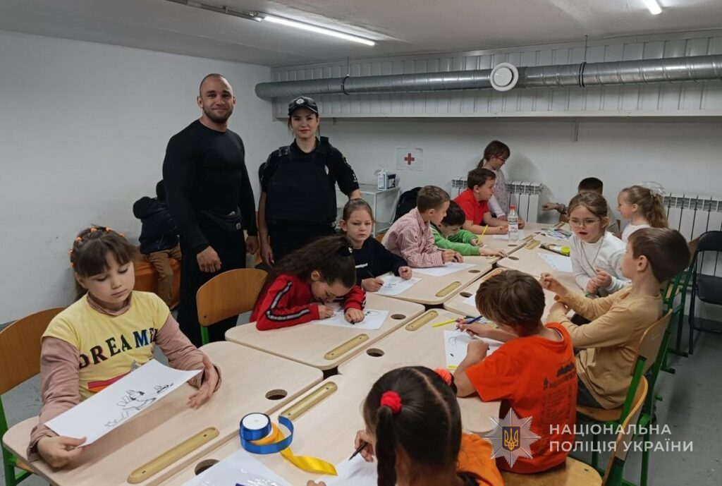 Як допомагати безпритульним тваринам: на Одещині школярів навчали гуманному ставленню до чотирилапих Як допомагати безпритульним тваринам: на Одещині школярів навчали гуманному ставленню до чотирилапих