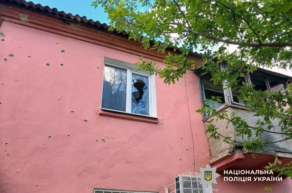 На Херсонщині внаслідок ворожих обстрілів одна людина загинула та 12 поранені На Херсонщині внаслідок ворожих обстрілів одна людина загинула та 12 поранені