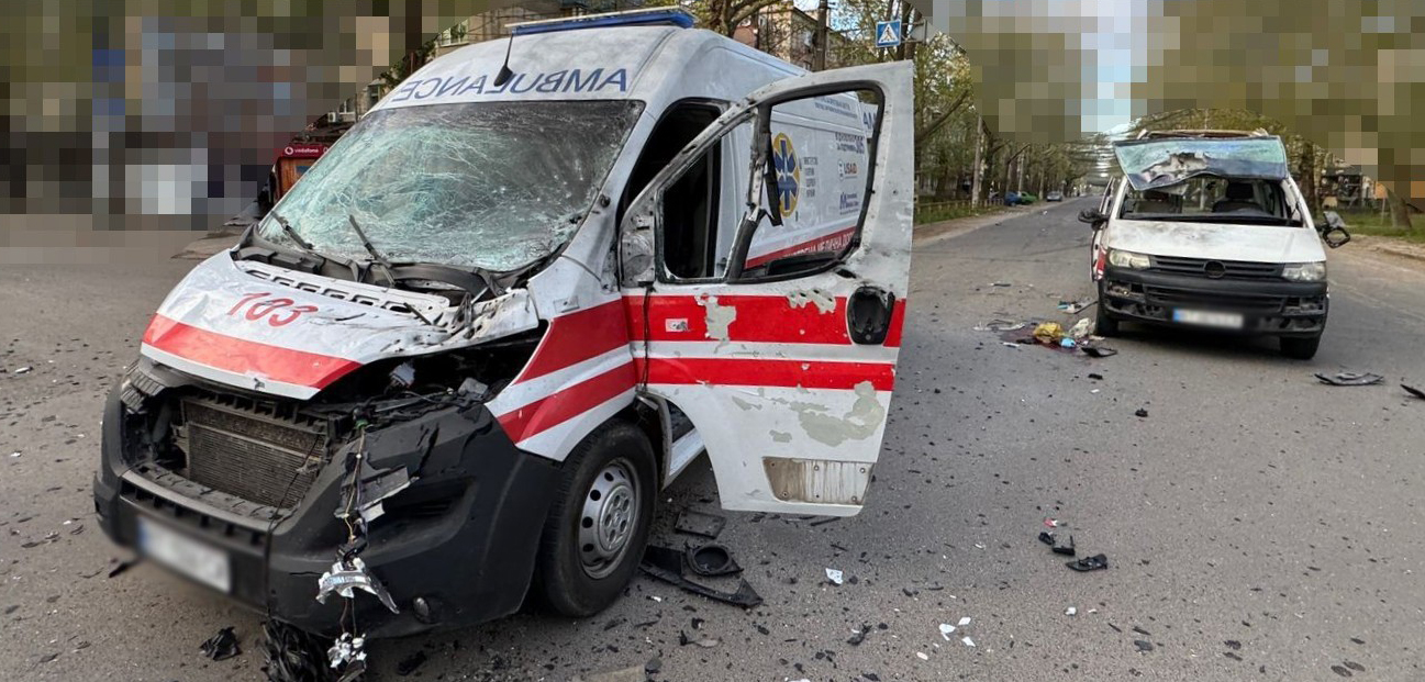 В Херсонской области из-за российских обстрелов погиб человек, еще 11 ранены В Херсонской области из-за российских обстрелов погиб человек, еще 11 ранены