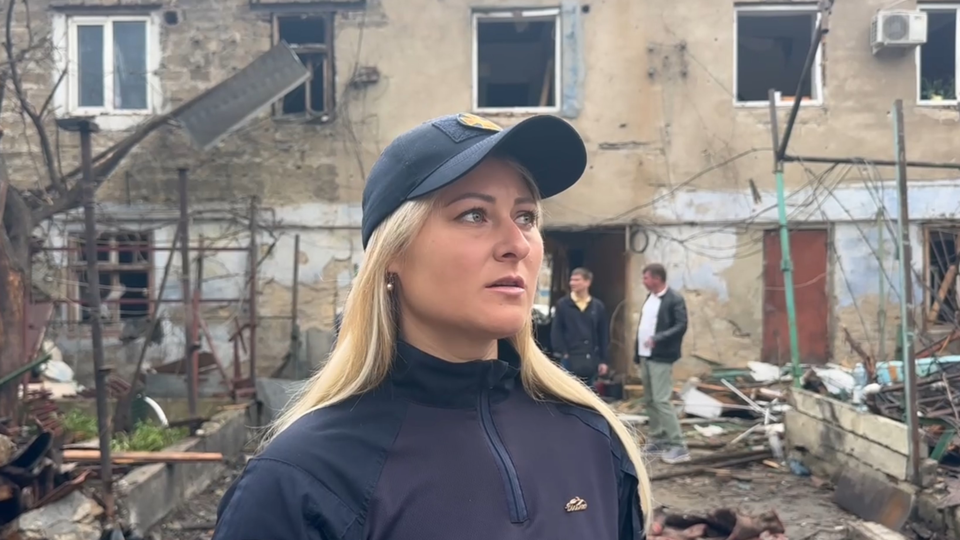 Масована атака БпЛА на Одесу: рятувальники працювали під загрозою повторних ударів Масована атака БпЛА на Одесу: рятувальники працювали під загрозою повторних ударів