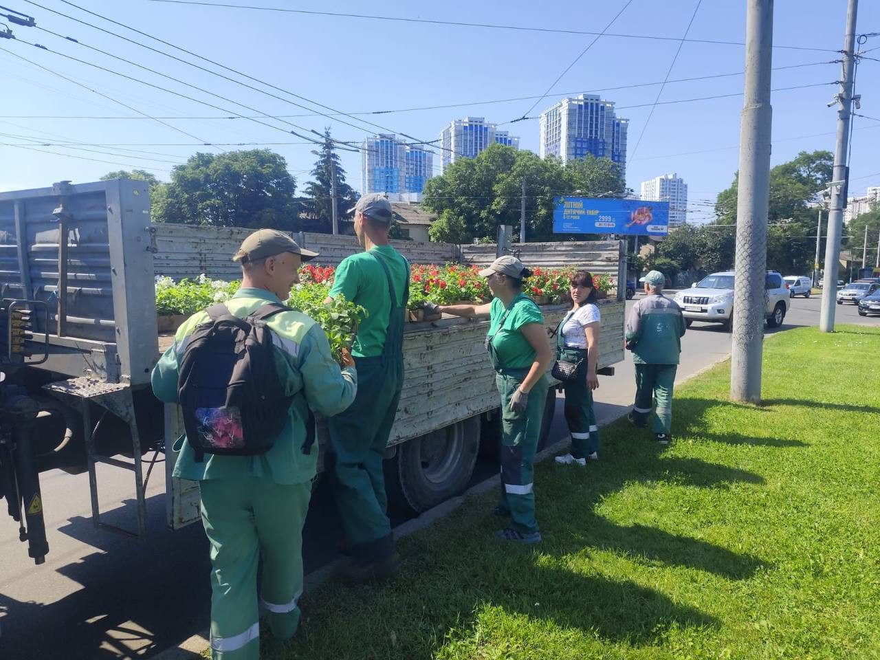 В Одесі тисячі квітів висадять на площі Трибуни Героїв