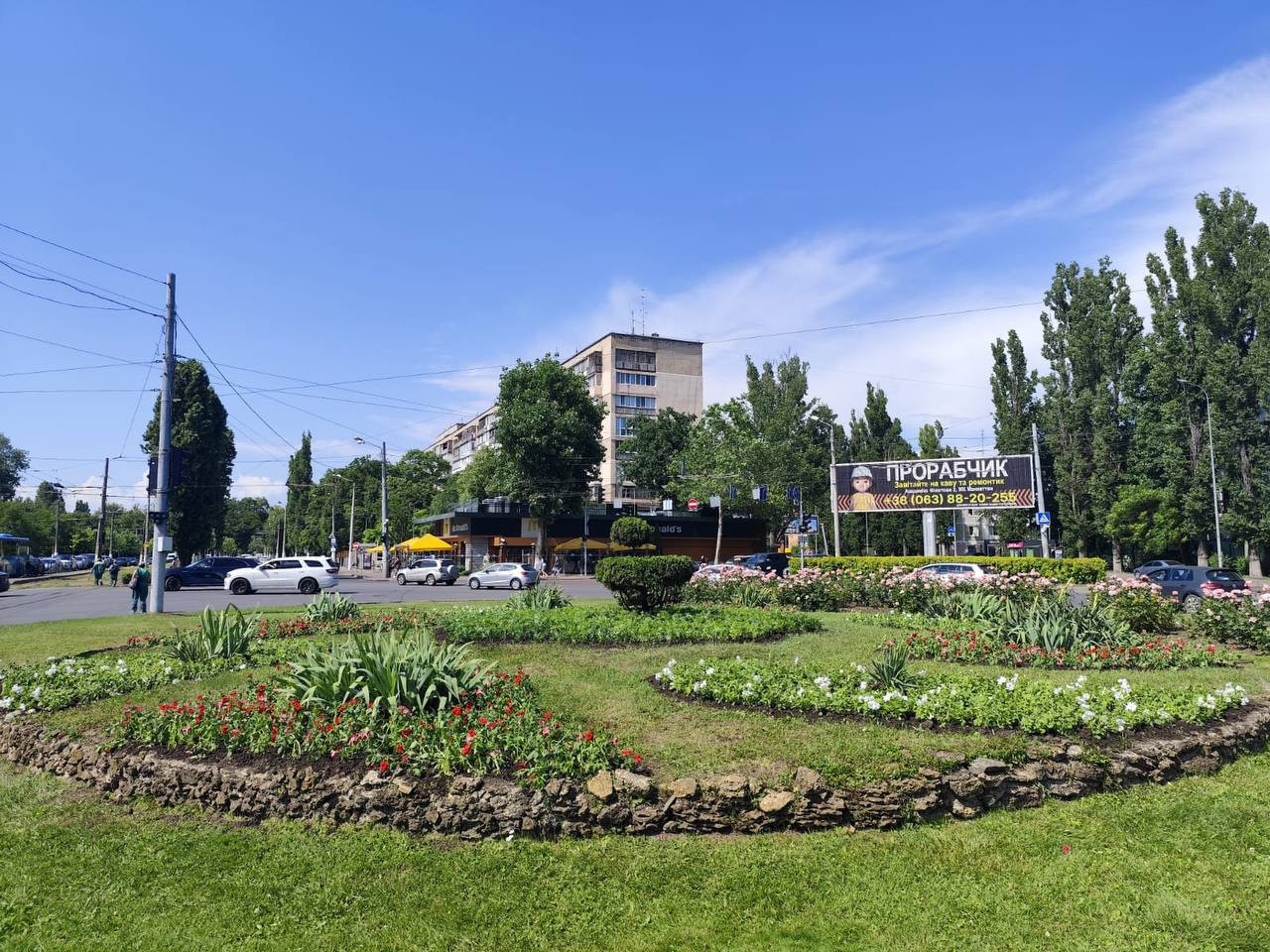 В Одесі тисячі квітів висадять на площі Трибуни Героїв