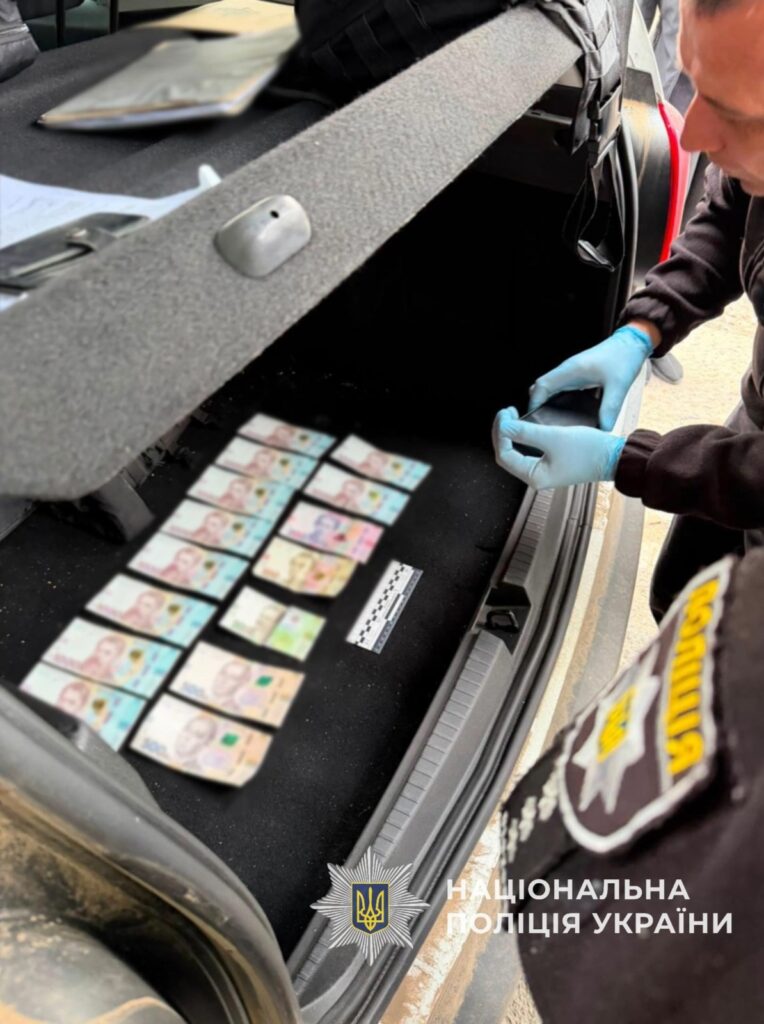 За супровід до Молдови житель Одещині просив 5000 доларів За супровід до Молдови житель Одещині просив 5000 доларів