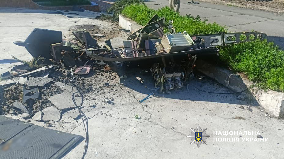 В Одесі та Чорноморську вибухотехніки знешкодили ворожі дрони із бойовими частинами В Одесі та Чорноморську вибухотехніки знешкодили ворожі дрони із бойовими частинами