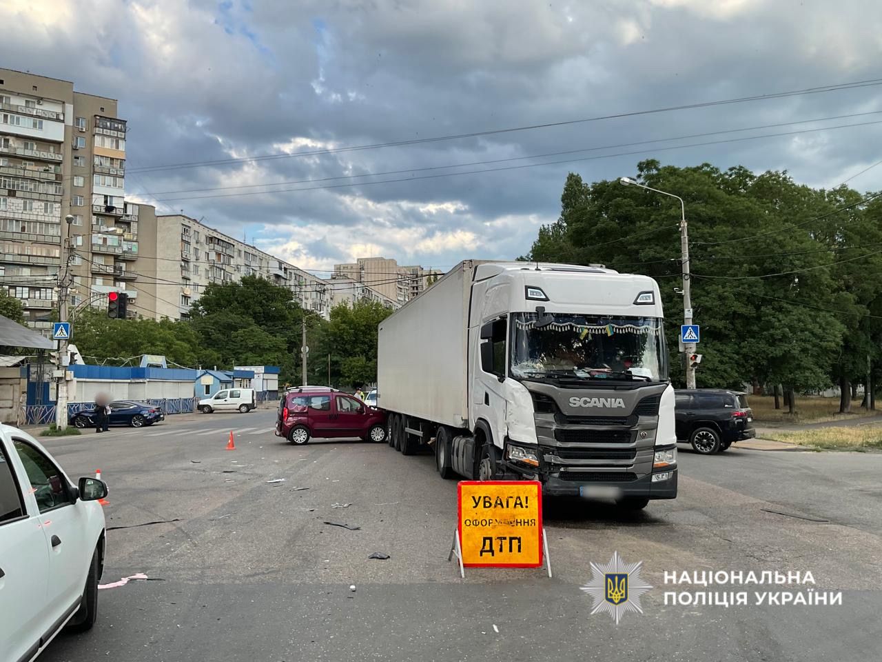 В Одесі зіткнулися легковик та вантажівка – загинув чоловік