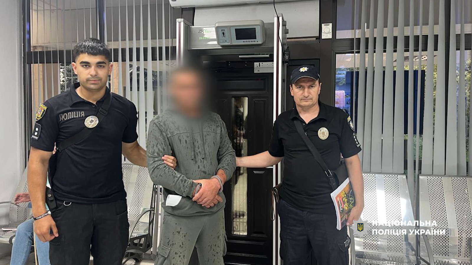 На Одещині чоловік із гвинтівки поранив 15-річну дівчину На Одещині чоловік із гвинтівки поранив 15-річну дівчину