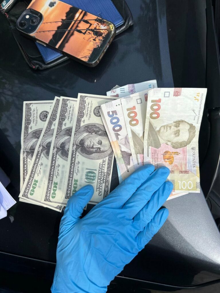 Трансфер за 20 000 долларов: в Одесской области задержали организатора схемы выезда в Молдову