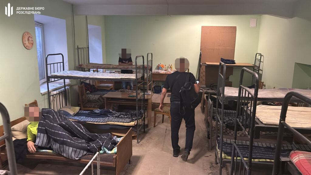 На Одещині викрили групу працівників РТЦК, які незаконно утримували та катували чоловіків На Одещині викрили групу працівників РТЦК, які незаконно утримували та катували чоловіків