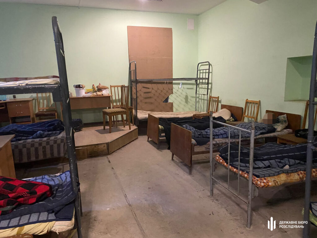 На Одещині викрили групу працівників РТЦК, які незаконно утримували та катували чоловіків На Одещині викрили групу працівників РТЦК, які незаконно утримували та катували чоловіків