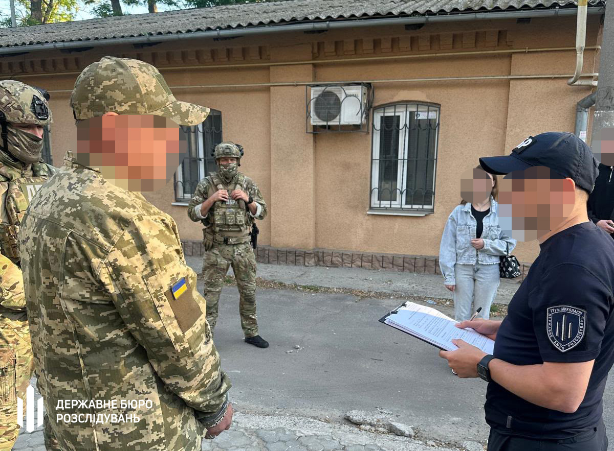 На Одещині викрили групу працівників РТЦК, які незаконно утримували та катували чоловіків На Одещині викрили групу працівників РТЦК, які незаконно утримували та катували чоловіків