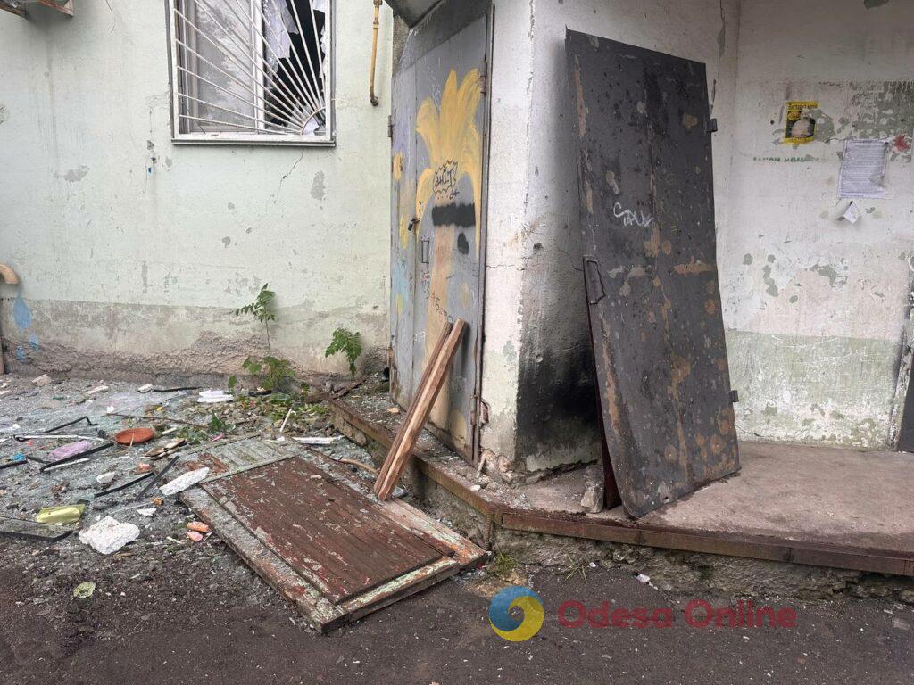 БпЛА влучив у дев’ятиповерхівку в Одесі: частково зруйновані два поверхи, є постраждалі БпЛА влучив у дев’ятиповерхівку в Одесі: частково зруйновані два поверхи, є постраждалі