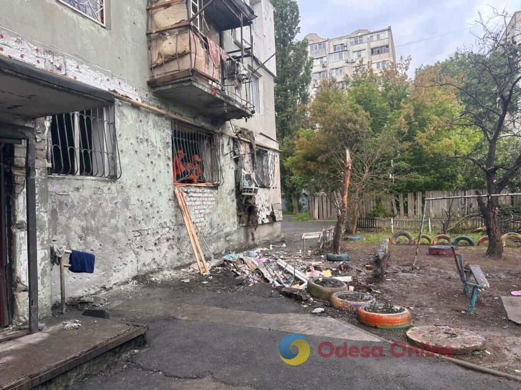 БпЛА влучив у дев’ятиповерхівку в Одесі: частково зруйновані два поверхи, є постраждалі БпЛА влучив у дев’ятиповерхівку в Одесі: частково зруйновані два поверхи, є постраждалі