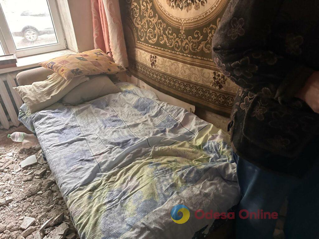 Через обстріл в Одесі спалахнули два будинки: свідчення очевидців та фото наслідків