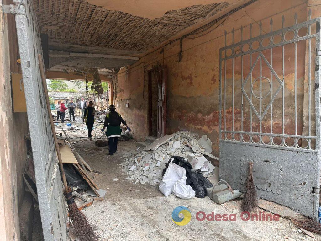 Через обстріл в Одесі спалахнули два будинки: свідчення очевидців та фото наслідків