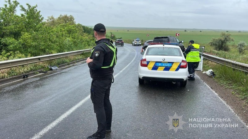 На трасі Одеса — Рені через ДТП ускладнений рух: серед постраждалих двоє дітей (оновлено) На трасі Одеса — Рені через ДТП ускладнений рух: серед постраждалих двоє дітей (оновлено)