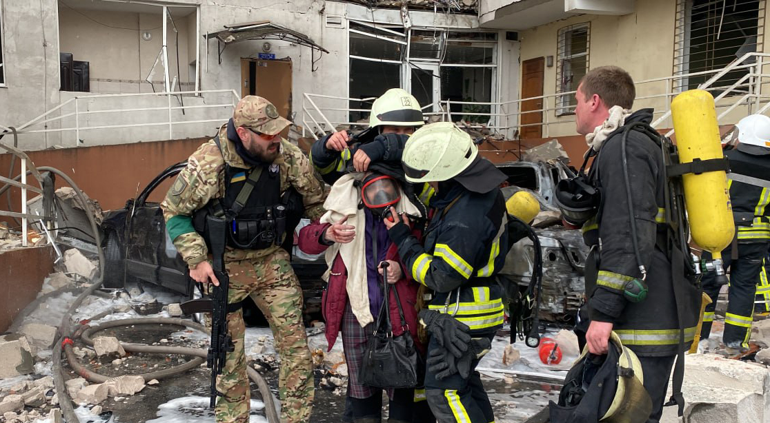За удар по ЖК «Тірас» в Одесі підозру отримали двоє військових РФ За удар по ЖК «Тірас» в Одесі підозру отримали двоє військових РФ