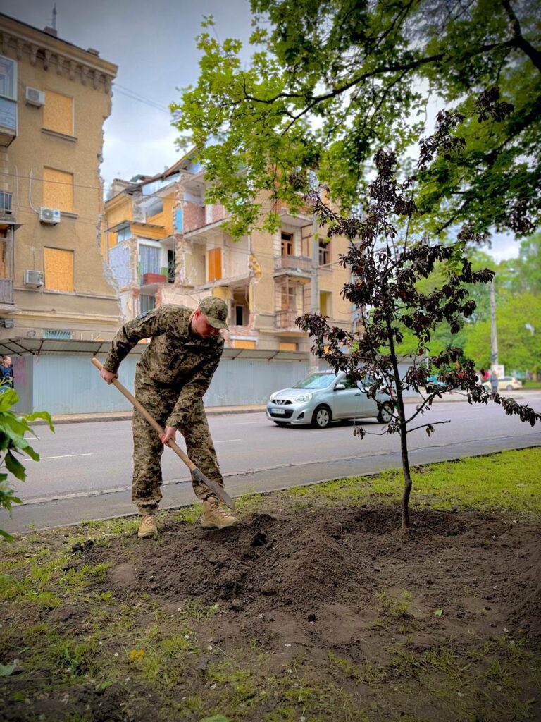 В Одессе заложили яблоневый сад в память о погибших в результате агрессии РФ детях