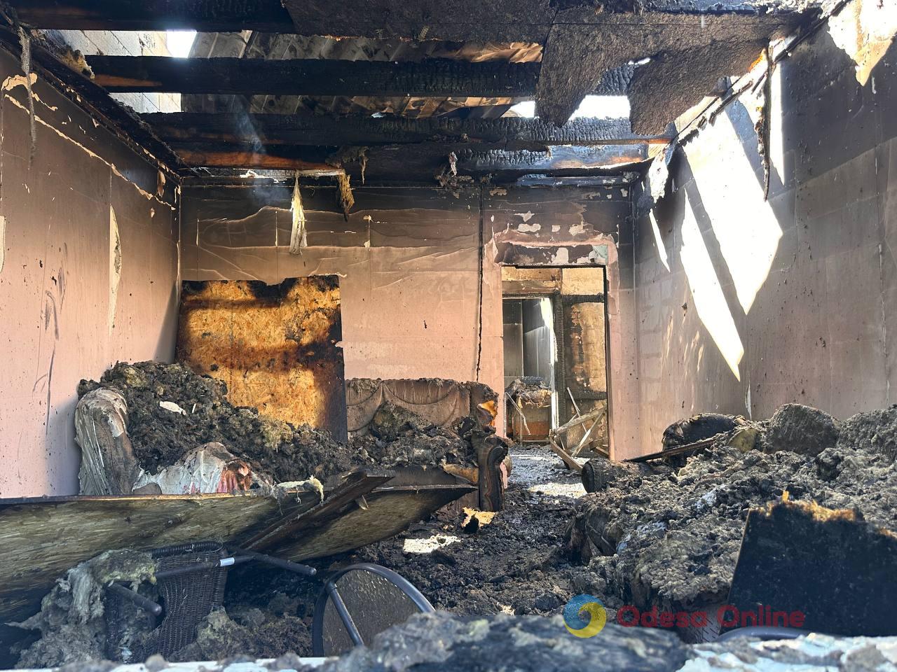 В Одесском районе в результате атаки РФ разрушен жилой дом (фото) В Одесском районе в результате атаки РФ разрушен жилой дом (фото)