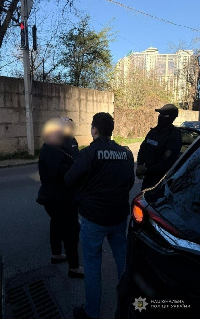 За 5000 доларів обіцяла службу в тилу: одеситку викрили у зловживанні впливом