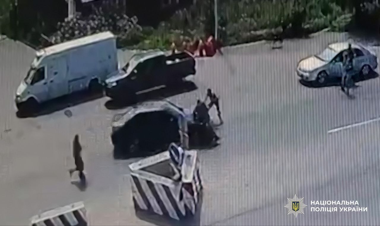Наїхав на прикордонника під час перевірки документів: на Одещині затримали водія BMW Наїхав на прикордонника під час перевірки документів: на Одещині затримали водія BMW