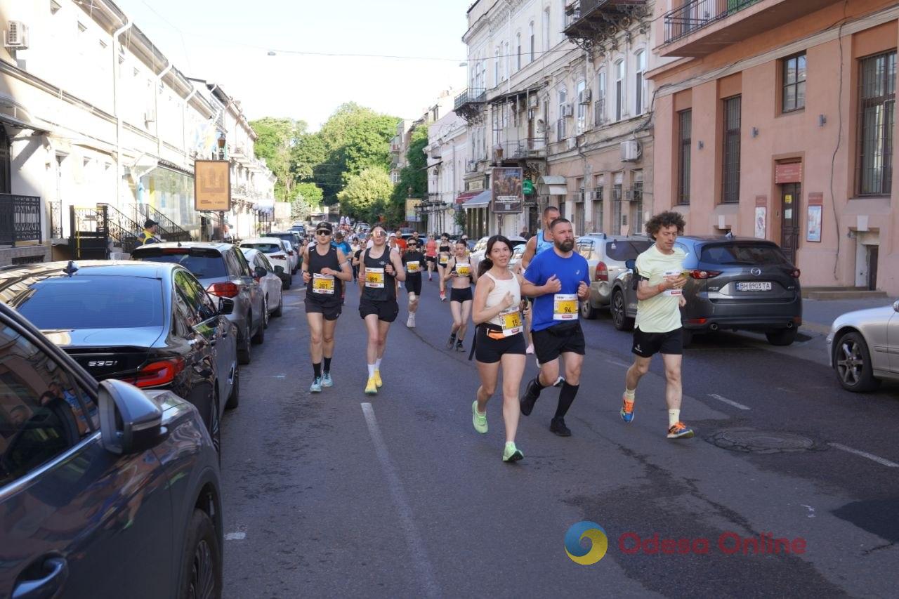 Одеський півмарафон повернувся після перерви та збирає кошти для 122-ї бригади