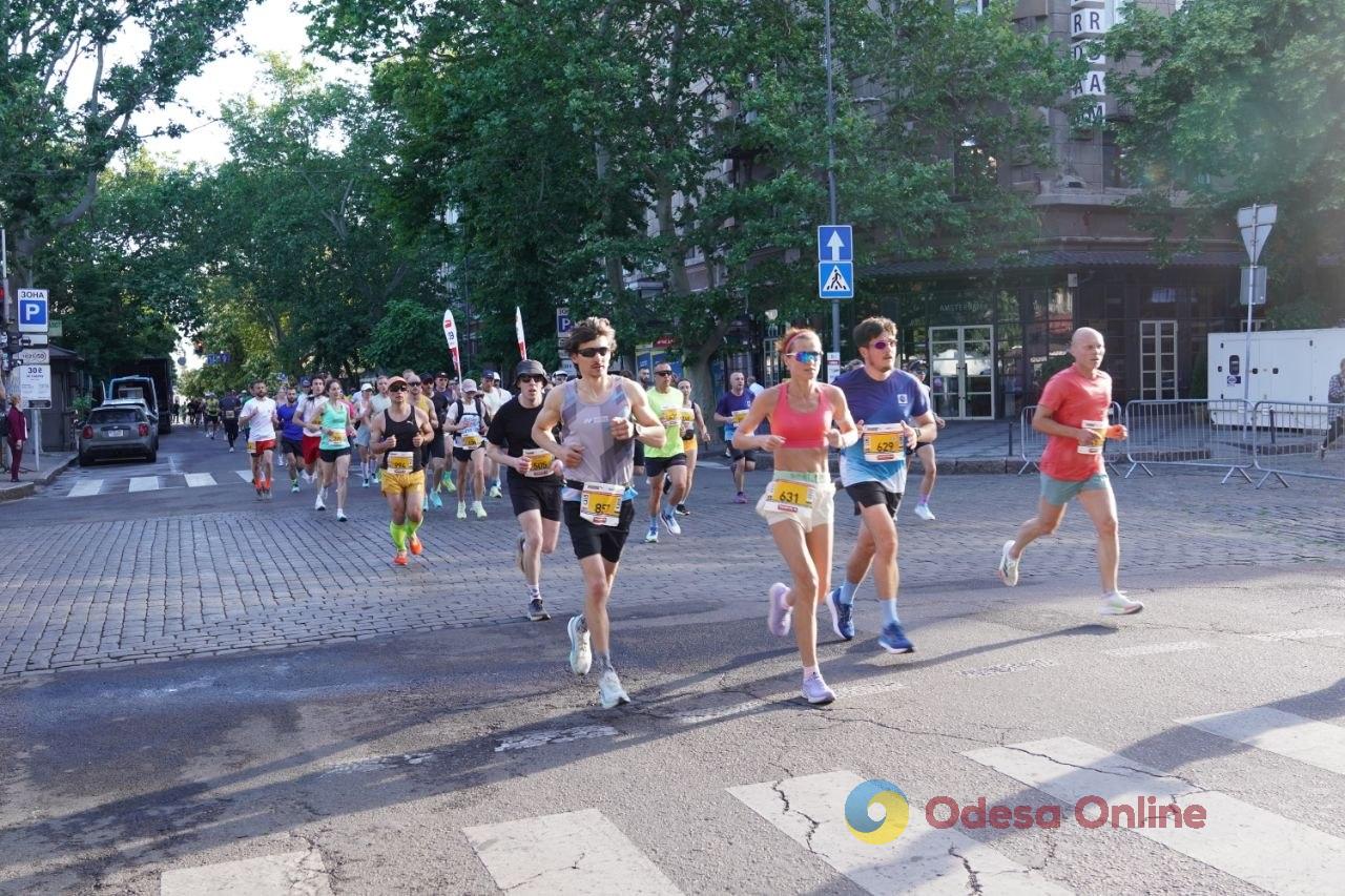 Одеський півмарафон повернувся після перерви та збирає кошти для 122-ї бригади