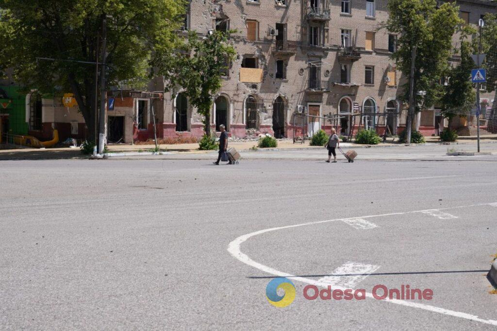 Без газу, води та світла: як виживає Дружківка — місто, якого майже не залишилося Без газа, воды и света: как выживает Дружковка — город, которого почти не осталось