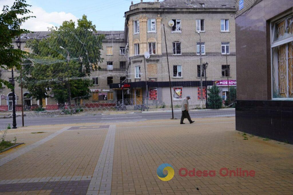 Без газу, води та світла: як виживає Дружківка — місто, якого майже не залишилося Без газа, воды и света: как выживает Дружковка — город, которого почти не осталось