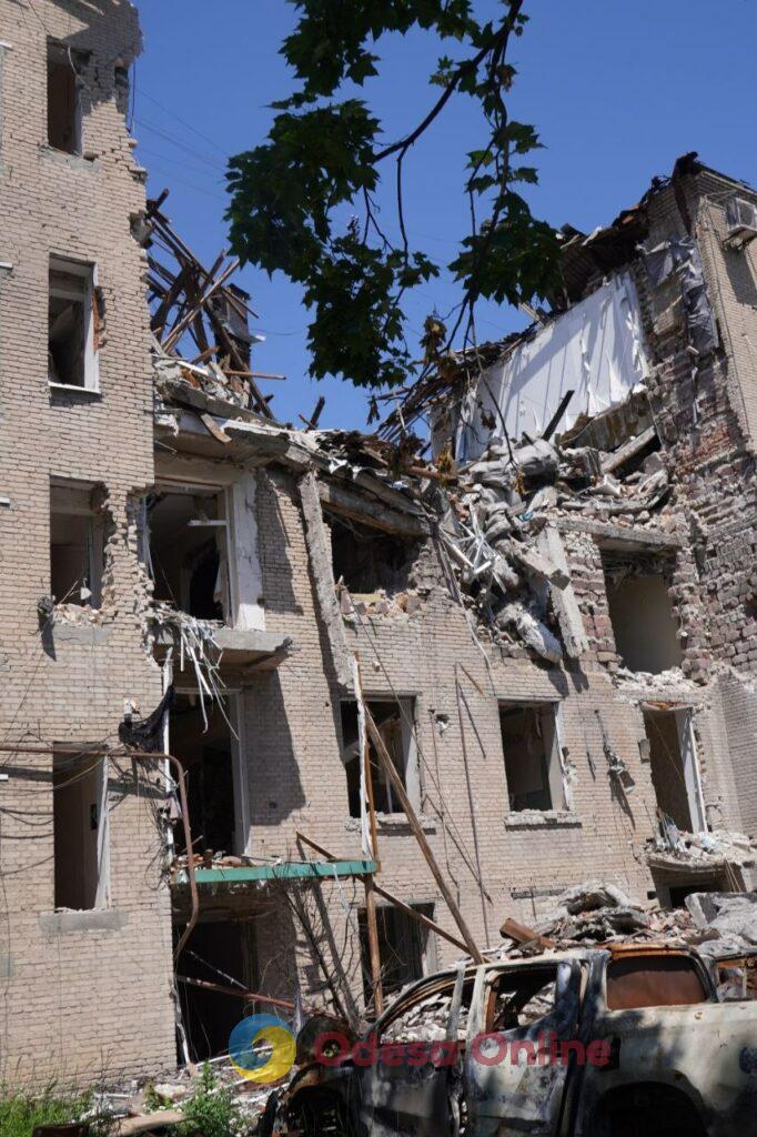 Без газу, води та світла: як виживає Дружківка — місто, якого майже не залишилося Без газа, воды и света: как выживает Дружковка — город, которого почти не осталось