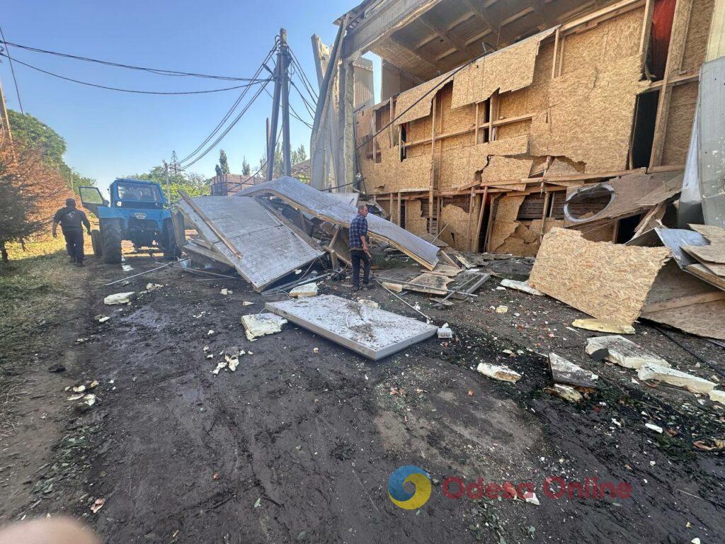 «Балістика зруйнувала наше підприємство»: фермери Одещини розповіли про наслідки ворожого удару «Баллистика разрушила наше предприятие»: фермеры Одесской области рассказали о последствиях вражеского удара