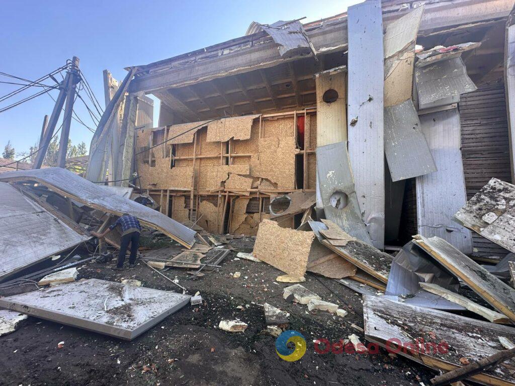 «Балістика зруйнувала наше підприємство»: фермери Одещини розповіли про наслідки ворожого удару «Баллистика разрушила наше предприятие»: фермеры Одесской области рассказали о последствиях вражеского удара
