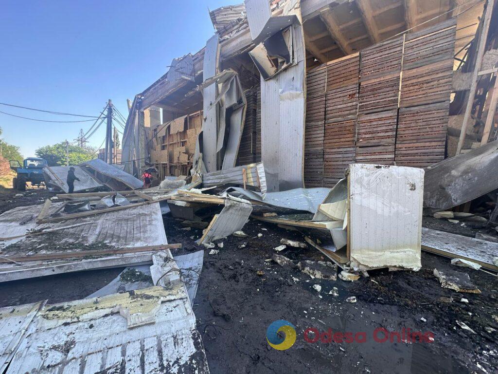 «Балістика зруйнувала наше підприємство»: фермери Одещини розповіли про наслідки ворожого удару «Баллистика разрушила наше предприятие»: фермеры Одесской области рассказали о последствиях вражеского удара
