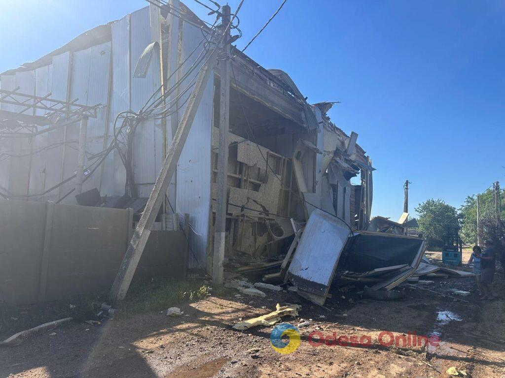 «Балістика зруйнувала наше підприємство»: фермери Одещини розповіли про наслідки ворожого удару «Баллистика разрушила наше предприятие»: фермеры Одесской области рассказали о последствиях вражеского удара