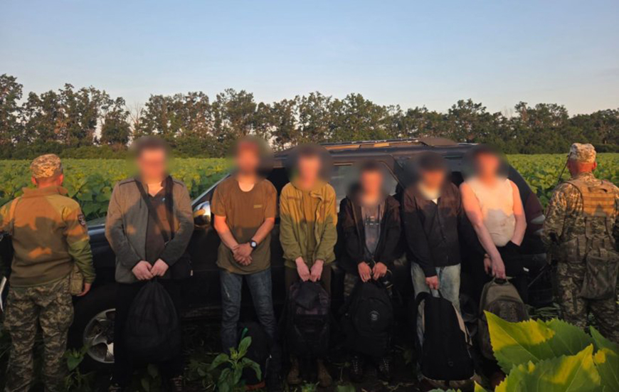 На Одещині прикордонники затримали шістьох чоловіків на шляху до кордону з Молдовою