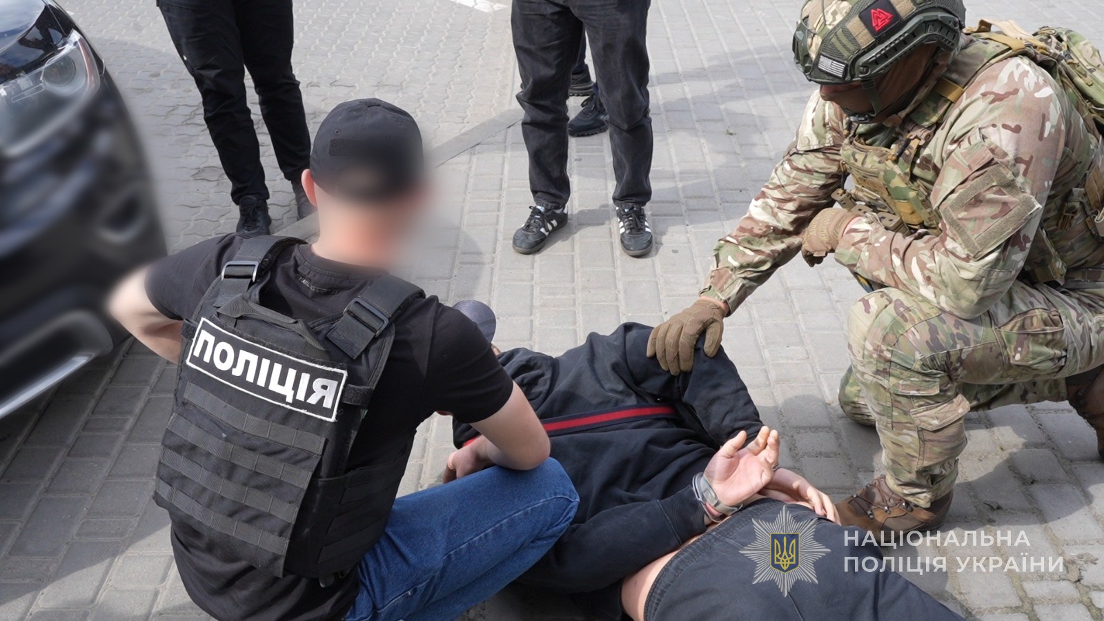Погрожував відправкою на передову: в Одесі військовий вимагав 6000 доларів у матері мобілізованого Погрожував відправкою на передову: в Одесі військовий вимагав 6000 доларів у матері мобілізованого