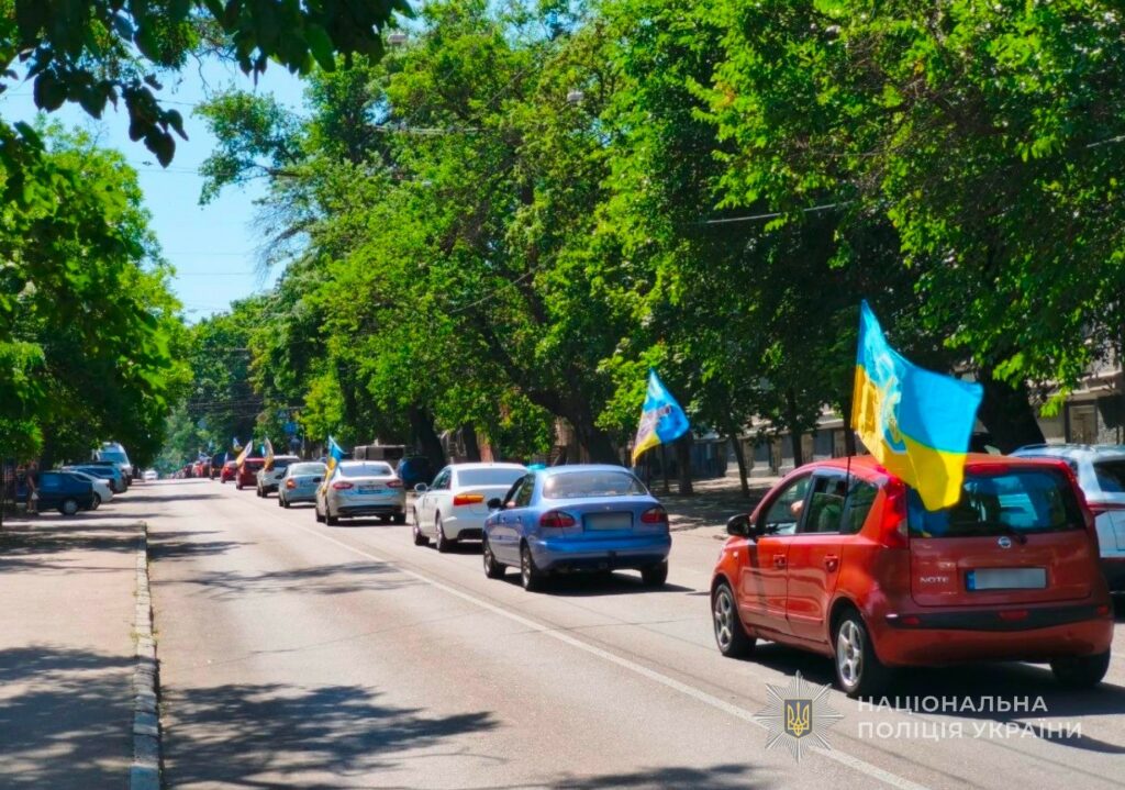 «Маршрутом памяти»: по Одессе проехала автоколонна в честь погибших защитников Украины