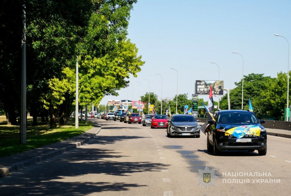 «Маршрутом памяти»: по Одессе проехала автоколонна в честь погибших защитников Украины