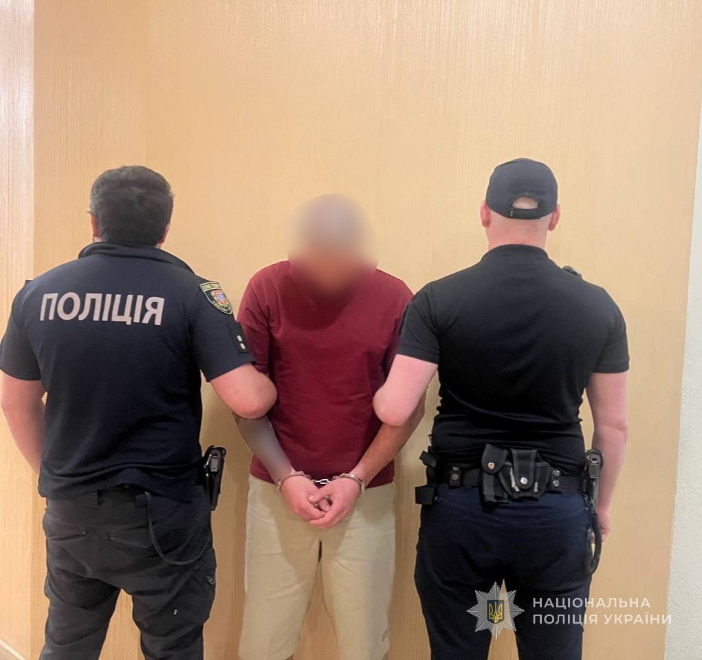 Поставлял психотропы по всей стране: в Одессе задержали наркодельца с товаром на 4,5 млн гривен