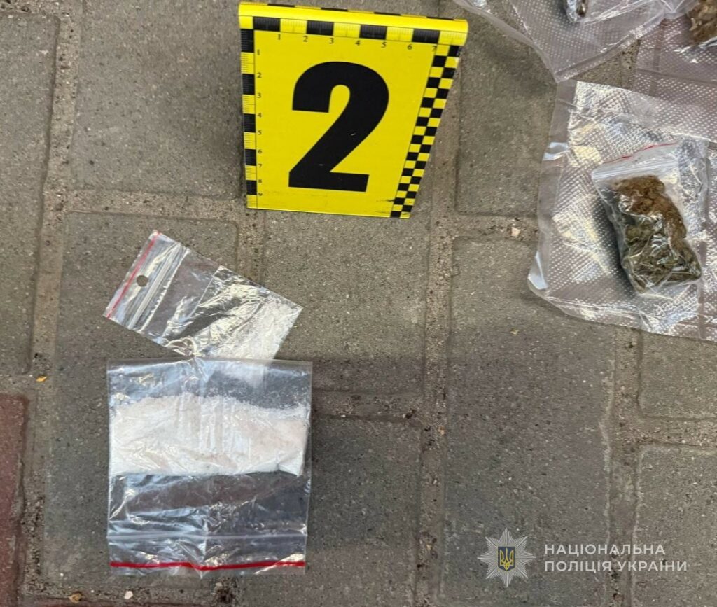 Поставлял психотропы по всей стране: в Одессе задержали наркодельца с товаром на 4,5 млн гривен