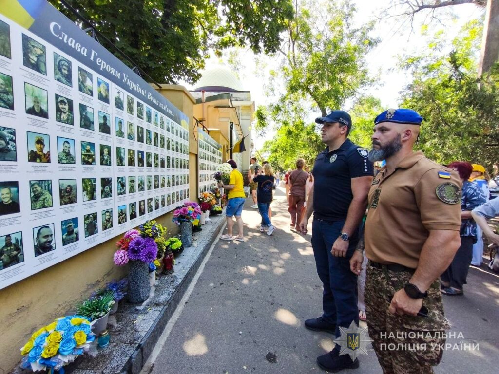 «Маршрутом памяти»: по Одессе проехала автоколонна в честь погибших защитников Украины